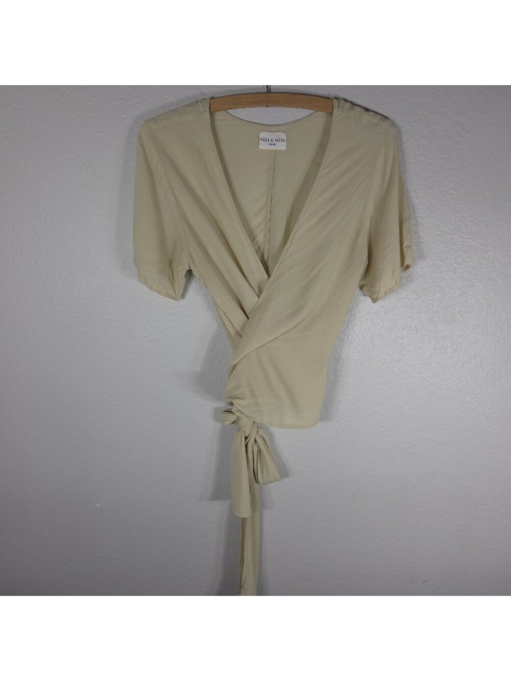 Yoli & Otis Wrap Top Blouse Women's One Size Ivory Short Sleeve V-Neck Cotton